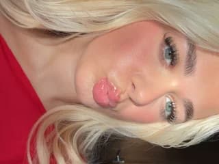 WebCAM of Ellalouisee89