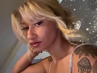 WebCAM of GoddessSerenity444