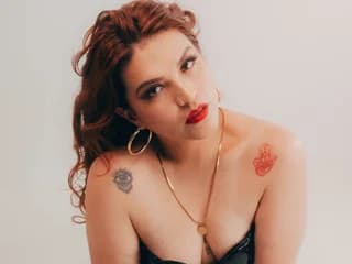 WebCAM of IsabellaSerrano