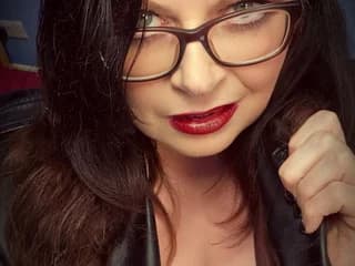 MatureBustyMilf WebCAM 