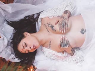 WebCAM of gravebabyxo